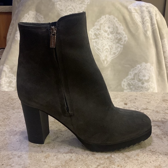 NWOT La Canadienne MILA Suede Gray Leather Bootie Size 9 - Picture 7 of 9